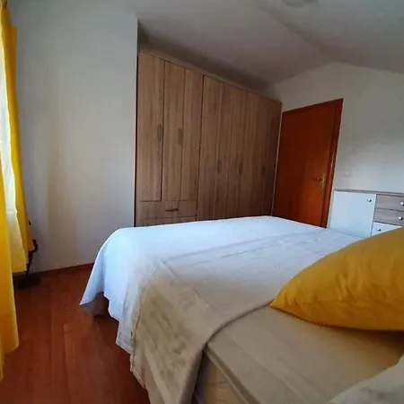 Majer - One-bedroom With Balcony * Mokošica